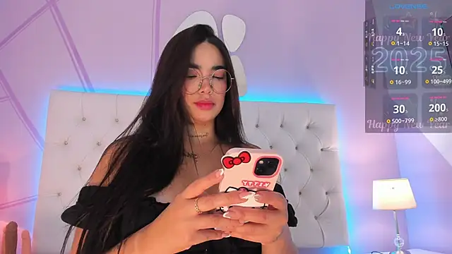 Snapshot of alyssa_vargas chatting on January 10, 2025, 5:56 pm alyssa vargas online show from January 10, 2025, 5:56 pm