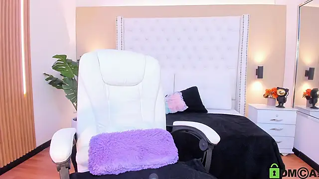 Snapshot of celeste_wayne chatting on November 6, 2025, 11:59 pm celeste wayne online show from November 6, 2025, 11:59 pm