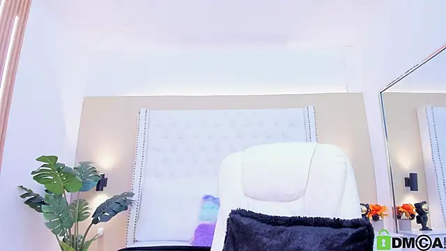 Snapshot of celeste_wayne chatting on November 17, 2025, 2:01 pm celeste wayne online show from November 17, 2025, 2:01 pm