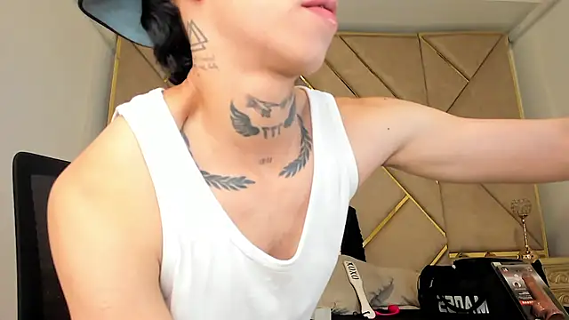 AmberAdams  online show from September 16, 2025, 4:52 pm