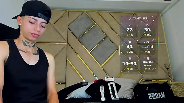 AmberAdams  online show from October 3, 2025, 3:42 pm