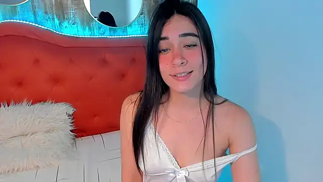 Emma Sophia2 online show from January 3, 2025, 9:15 am
