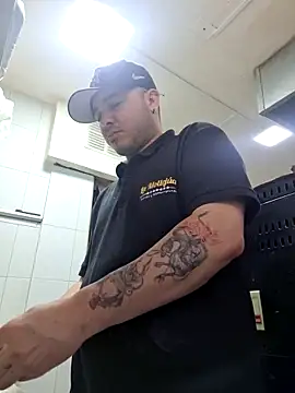 Victorjose3030 online show from October 4, 2025, 7:45 pm