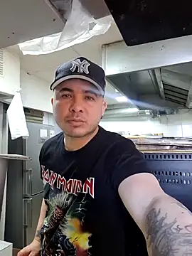 Victorjose3030 online show from October 17, 2025, 7:38 pm