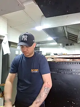 Victorjose3030 online show from October 18, 2025, 7:25 pm