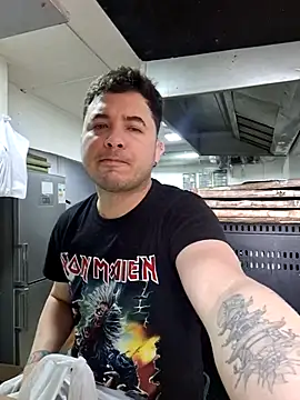 Victorjose3030 online show from October 23, 2025, 7:45 pm