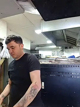 Victorjose3030 online show from October 30, 2025, 7:47 pm