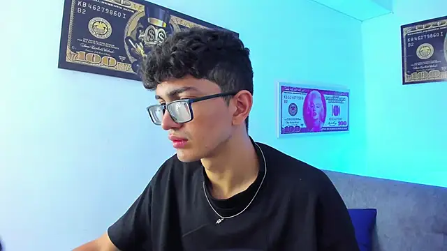 TylerWhite  online show from January 29, 2025, 3:01 am