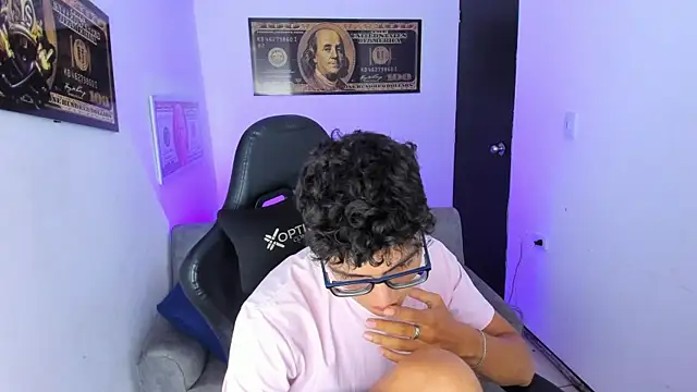 TylerWhite  online show from March 2, 2025, 2:51 am