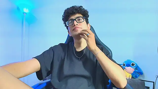 TylerWhite  online show from September 24, 2025, 5:00 am