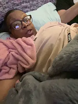 KLoveeee online show from January 18, 2025, 8:41 am