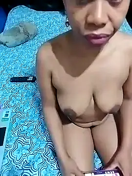 littlebrunett online show from December 25, 2024, 2:02 pm