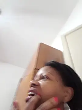 littlebrunett online show from January 30, 2025, 12:59 pm