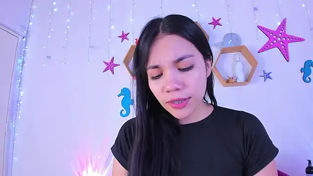 Emiily Parkerr online show from December 2, 2025, 3:01 am