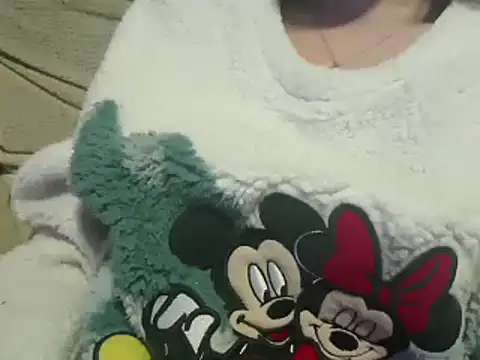 Snapshot of ForeversweetXX chatting on December 19, 2024, 2:01 am ForeversweetXX online show from December 19, 2024, 2:01 am