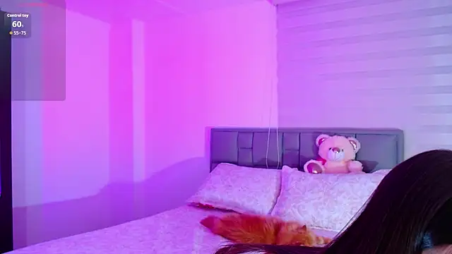 astrid-omega online show from May 19, 2026, 1:44 am