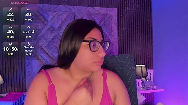 CANDYGABYY online show from February 6, 2026, 4:06 am