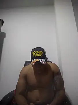 SaucyAffair0 online show from March 11, 2025, 9:37 pm