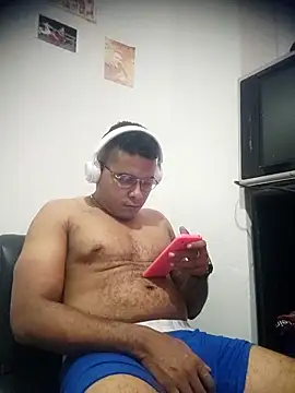 SaucyAffair0 online show from April 19, 2026, 6:21 pm