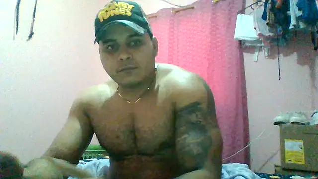 Snapshot of SaucyAffair0 chatting on July 19, 2026, 10:35 pm SaucyAffair0 online show from July 19, 2026, 10:35 pm