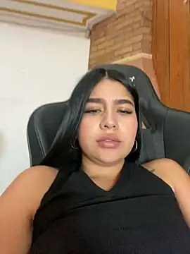 Snapshot of SaritaHot_69 chatting on February 7, 2025, 6:45 pm SaritaHot 69 online show from February 7, 2025, 6:45 pm