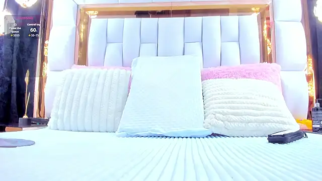 Snapshot of RileySweett chatting on November 8, 2025, 11:43 am RileySweett online show from November 8, 2025, 11:43 am