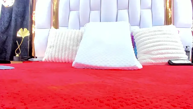 Snapshot of RileySweett chatting on November 13, 2025, 11:42 am RileySweett online show from November 13, 2025, 11:42 am