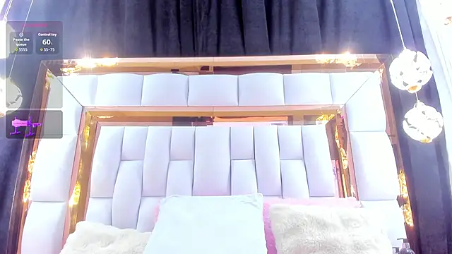 Snapshot of RileySweett chatting on November 25, 2025, 12:16 pm RileySweett online show from November 25, 2025, 12:16 pm