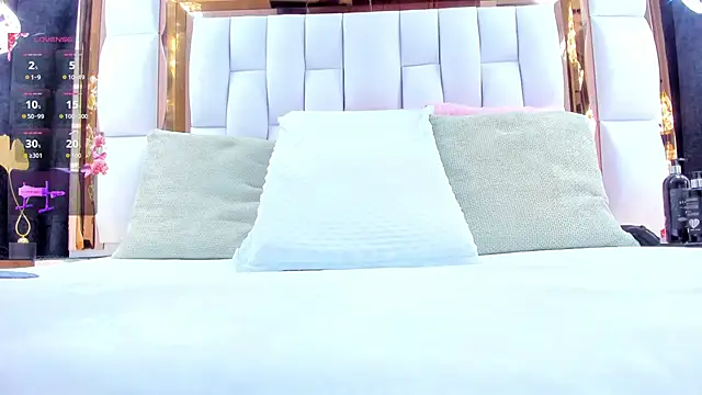 Snapshot of RileySweett chatting on January 9, 2026, 11:57 am RileySweett online show from January 9, 2026, 11:57 am