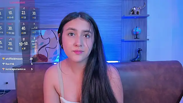 paulina sweett  online show from March 20, 2025, 6:42 pm