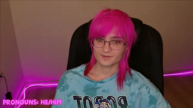 CuteYukiKun online show from December 20, 2024, 8:23 pm