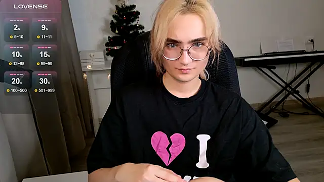 CuteYukiKun online show from December 22, 2025, 12:57 pm