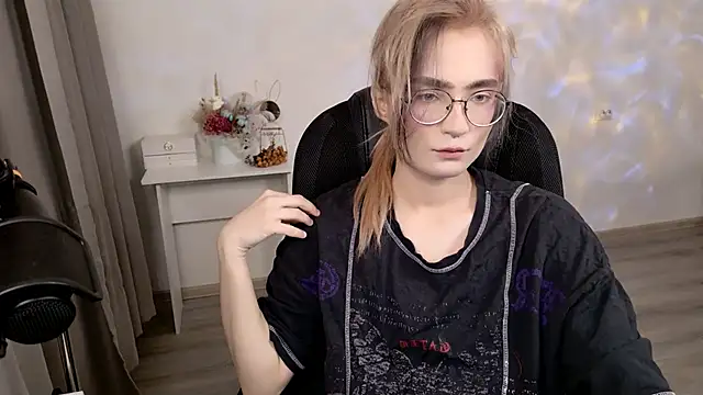 CuteYukiKun online show from April 7, 2026, 2:12 am