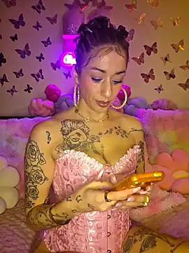 Snapshot of Chachou000 chatting on January 15, 2026, 8:01 pm Chachou000 online show from January 15, 2026, 8:01 pm