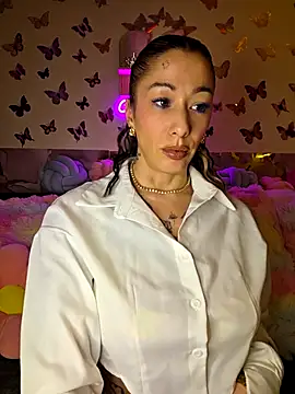 Snapshot of Chachou000 chatting on March 24, 2026, 8:03 pm Chachou000 online show from March 24, 2026, 8:03 pm