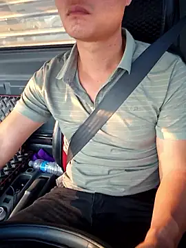 Vanilahirl online show from December 1, 2025, 9:03 am