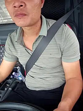 Vanilahirl online show from December 5, 2025, 5:27 am