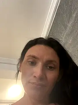 Snapshot of KimberllySaeez chatting on October 9, 2025, 1:53 pm KimberllySaeez online show from October 9, 2025, 1:53 pm