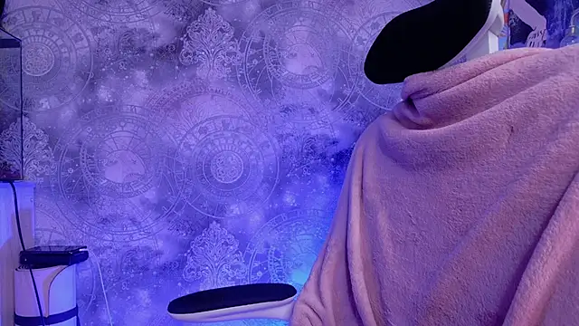 Sheila Hill  online show from October 20, 2025, 11:21 am