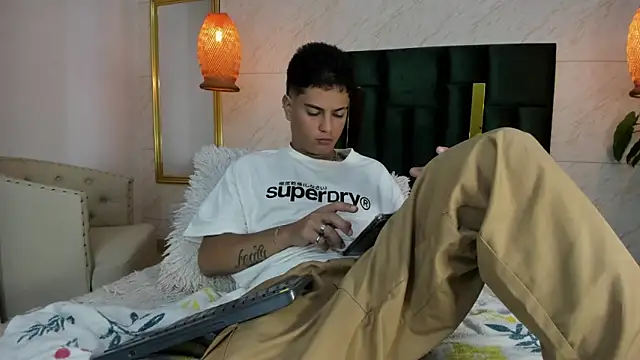 Levy Steve online show from November 6, 2025, 4:13 am