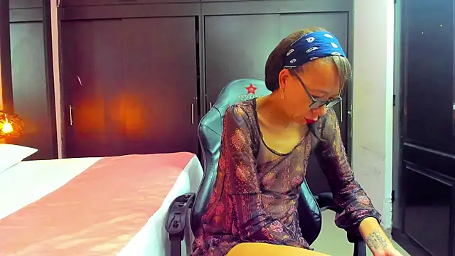 Snapshot of daniela_xue chatting on March 15, 2025, 10:44 pm daniela xue online show from March 15, 2025, 10:44 pm