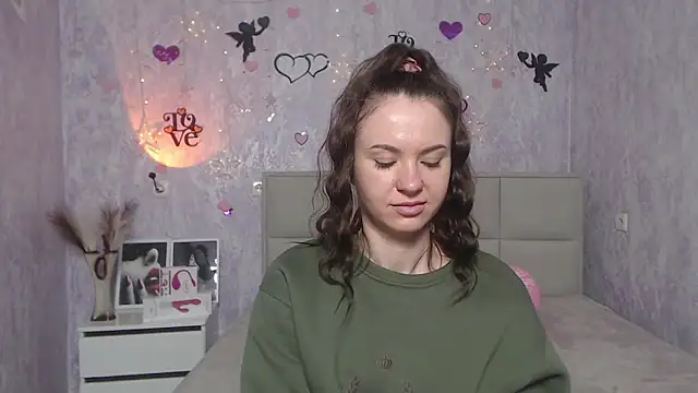 KaraCriegs online show from February 11, 2025, 9:46 pm