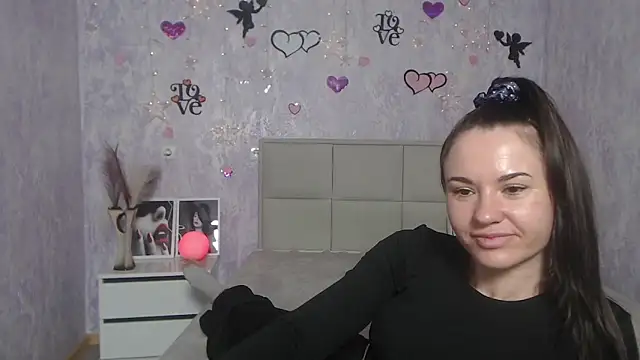 KaraCriegs online show from March 9, 2025, 3:22 am