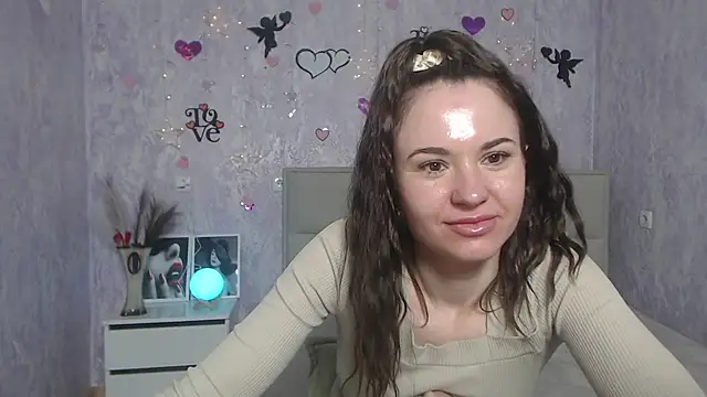 KaraCriegs online show from March 13, 2025, 10:10 pm