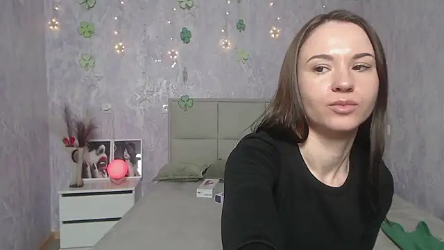 KaraCriegs online show from March 14, 2025, 6:18 pm