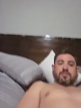 Snapshot of caliguy37 chatting on June 18, 2026, 9:14 am caliguy37 online show from June 18, 2026, 9:14 am