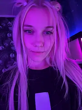 ShhhO O online show from October 3, 2025, 11:13 pm