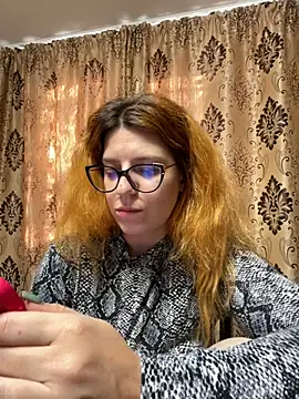 NadiraNoor online show from January 26, 2025, 12:33 pm