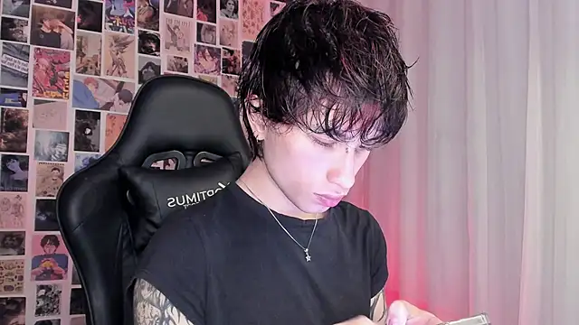 liamelf online show from November 16, 2025, 3:34 am