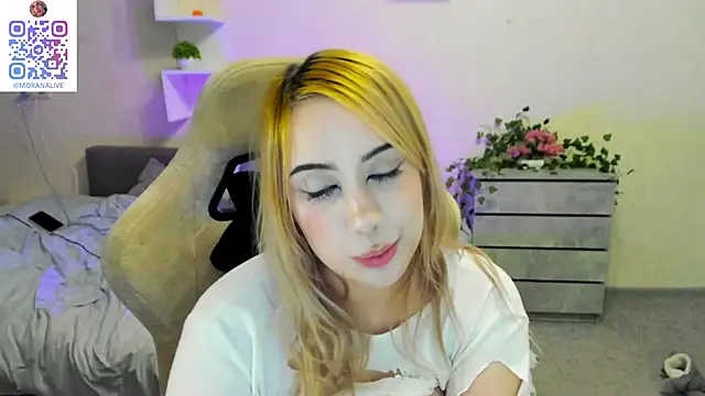 Snapshot of MoranaKit chatting on February 11, 2025, 3:18 pm MoranaKit online show from February 11, 2025, 3:18 pm